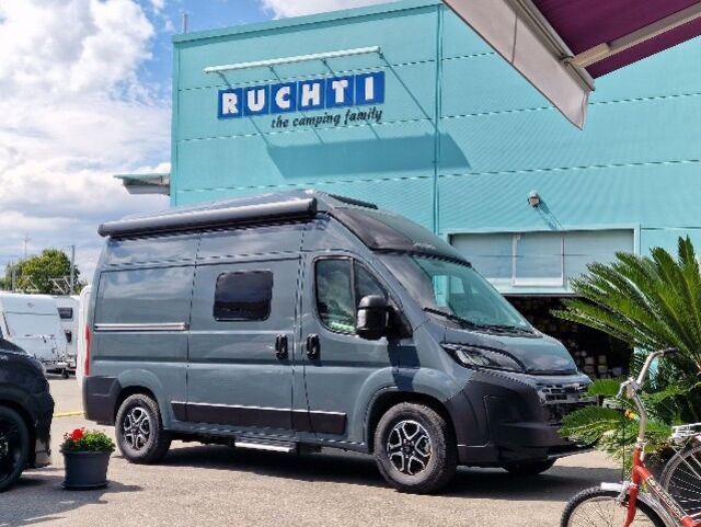 Meilleure offre du Marché du caravaning: Hymer Van Ayers Rock, CHF 90'730.–, véhicules neuf